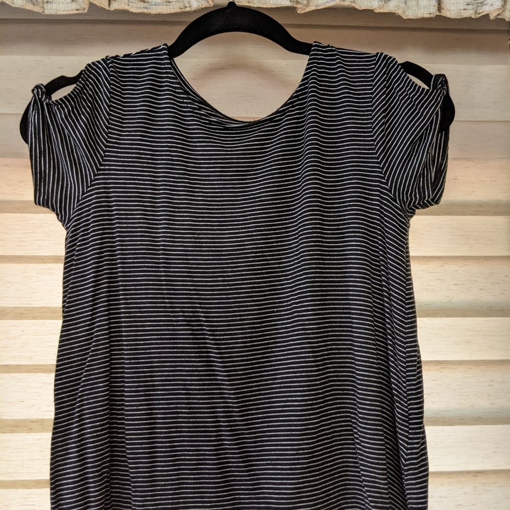 RUMI+RYDER bare shoulder short sleeve